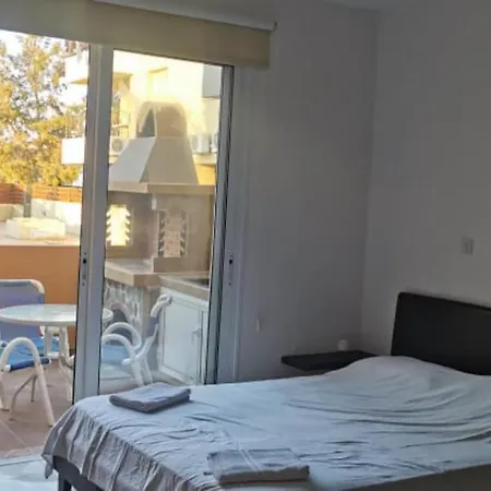 Appartement 2br-7 Guests-free Parking-pool-aircon *