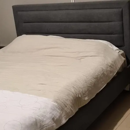 Appartement 2br-7 Guests-free Parking-pool-aircon