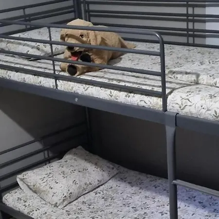 2br-7 Guests-free Parking-pool-aircon Appartement Paralimni