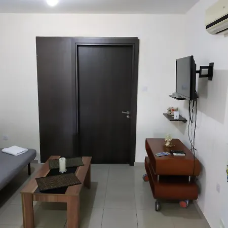 Apartman 2br-7 Guests-free Parking-pool-aircon *
