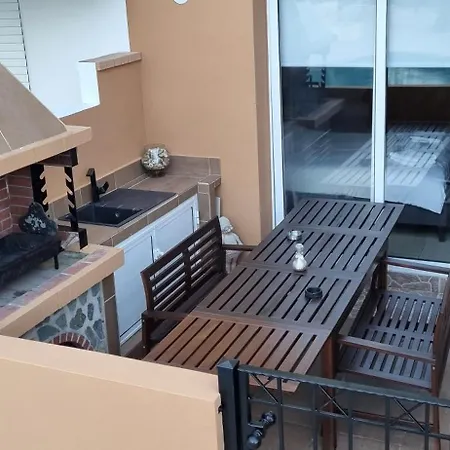 Apartman 2br-7 Guests-free Parking-pool-aircon