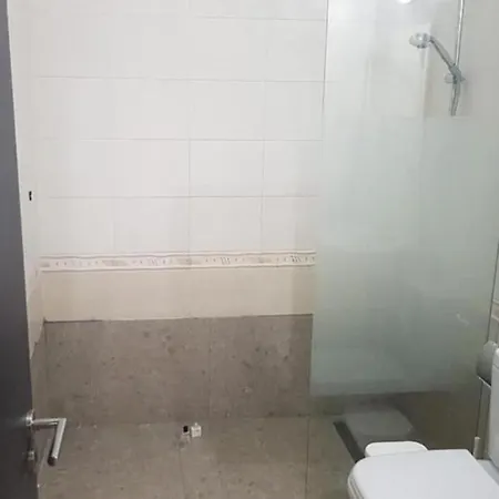 Apartment 2br-7 Guests-free Parking-pool-aircon