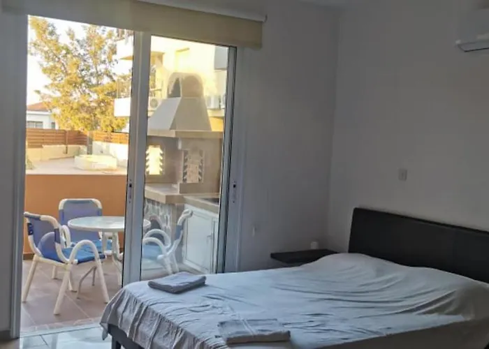 Apartament 2br-7 Guests-free Parking-pool-aircon *