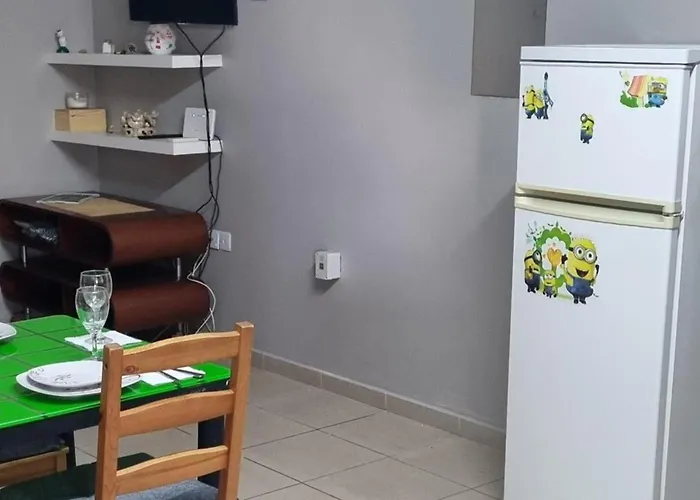 Apartament 2br-7 Guests-free Parking-pool-aircon Paralimni